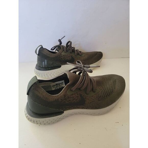 Nike Epic React Men\'s Gray Flyknit Lace-Up Sneaker Shoes Size 7